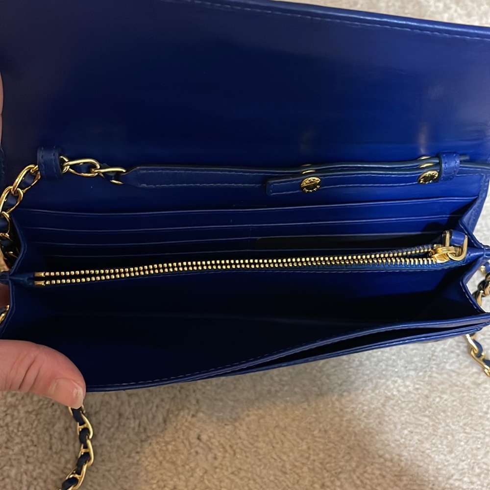 Prada soft calf quilt wallet crossbody - Picture 3 of 5
